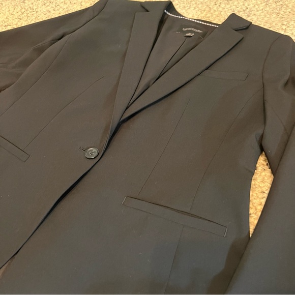 Banana Republic Jackets & Blazers - Banana Republic black long and lean blazer size 4